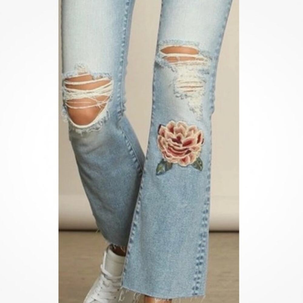 Driftwood Women’s 26 Roxy Kick Flare Cropped Jeans Distressed Embroidered Floral - Picture 4 of 12